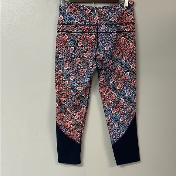 Athleta leggings size Medium - Picture 3 of 3
